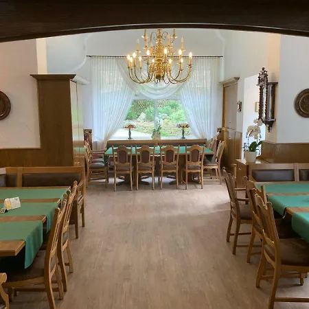 فندق Restaurant Waldlust 3*